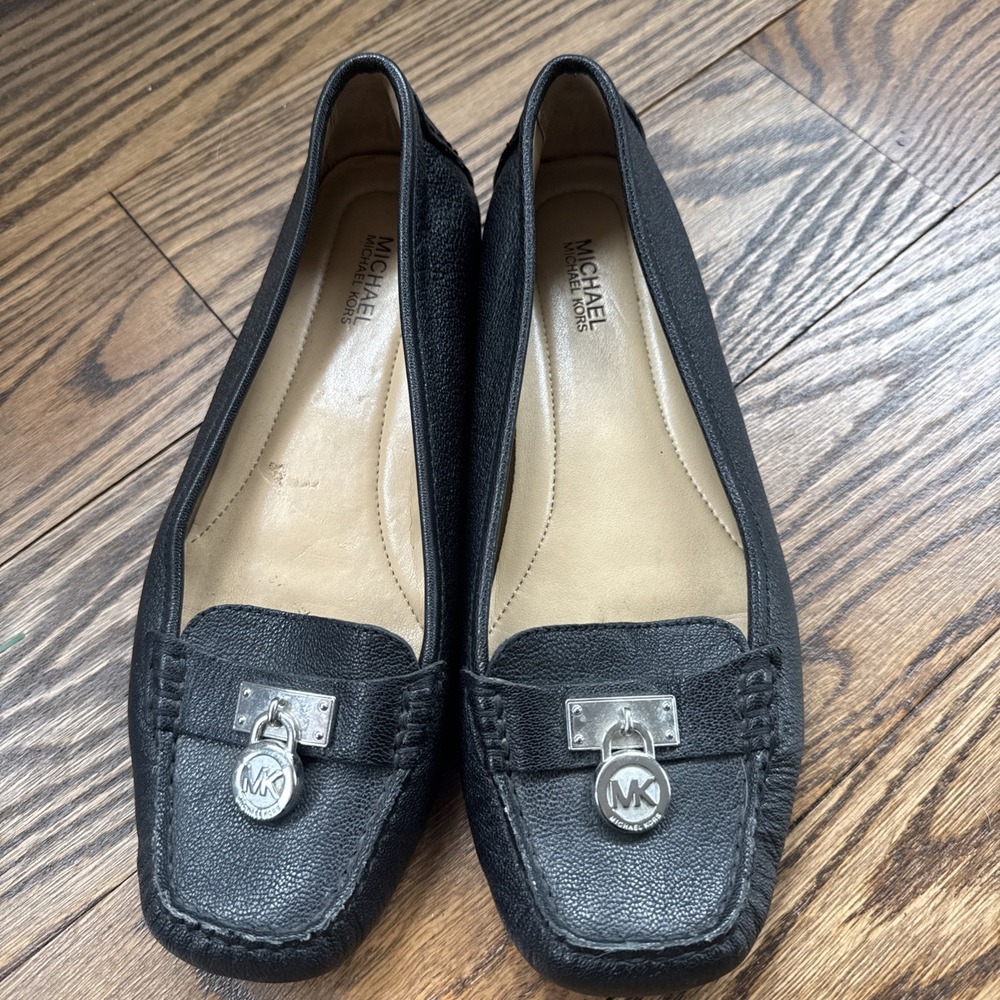 Michael Kors Black Leather Driving Moccasin Flats MK Logo Charm Size US 6  EU 36